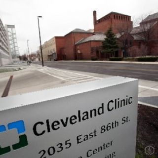 The Cleveland Clinic talks about ecigs on their blog